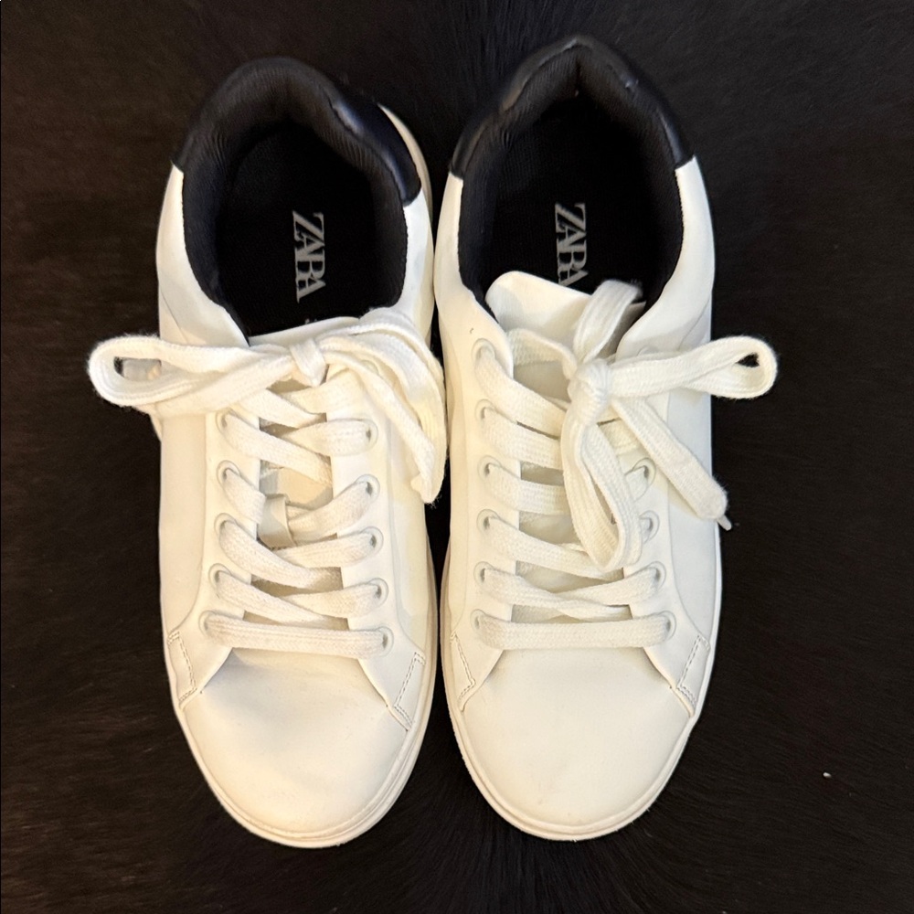 Zara Boy’s Classic White Lace-Up Sneakers